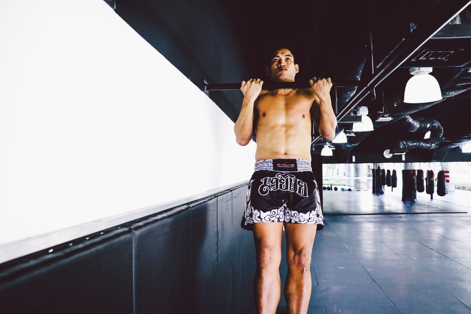 4 Essential Strength Training Tips For Muay Thai | Evolve Daily