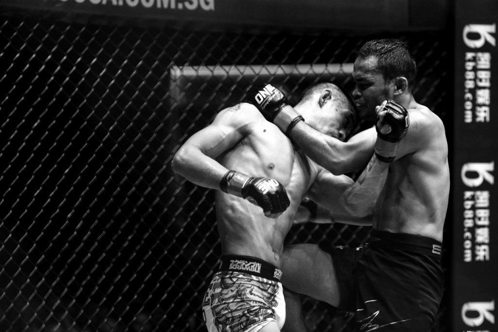 4 Essential Tips For The Muay Thai Clinch