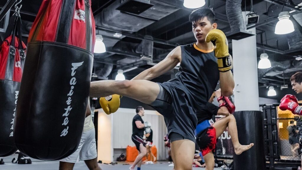 Muay Thai Heavy Bag Kick
