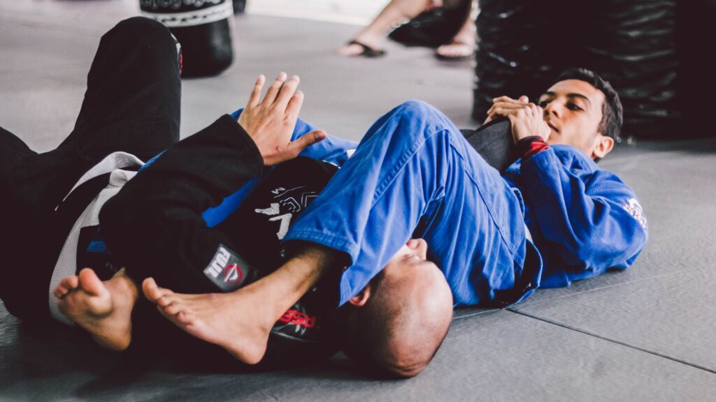 Difference Between BJJ and Luta Livre: Turtle Position