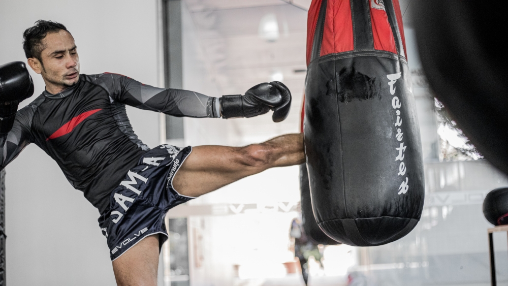 Muay Thai 101: The Roundhouse Kick