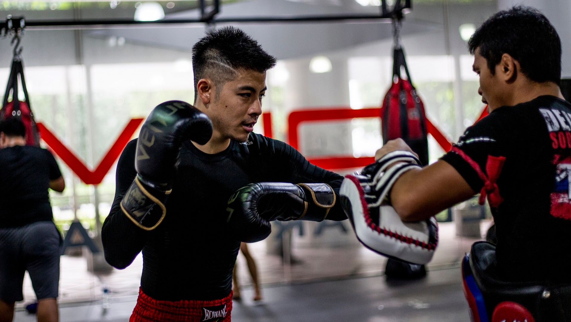 A Complete Guide to Calories Burned: Boxing VS Muay Thai - Punch Boxing