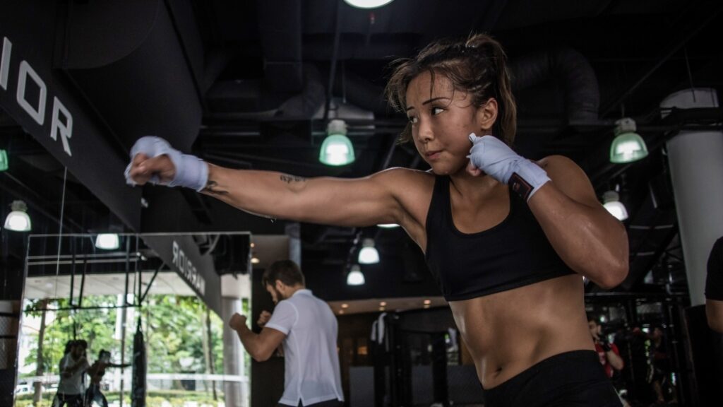 Here's Why Muay Thai Should Be Your Go-To Exercise For Weight Loss ...