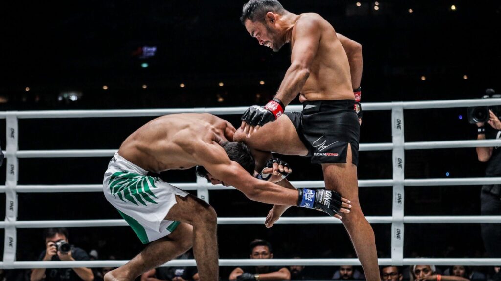 The Ultimate Guide To The Muay Thai Clinch - Evolve University Blog