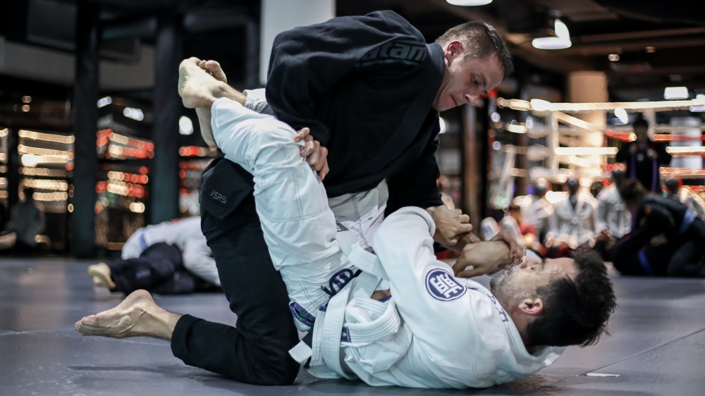 5 Attacks From The BJJ Full Guard Evolve Daily