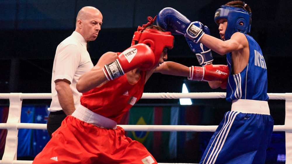 boxing ring judge