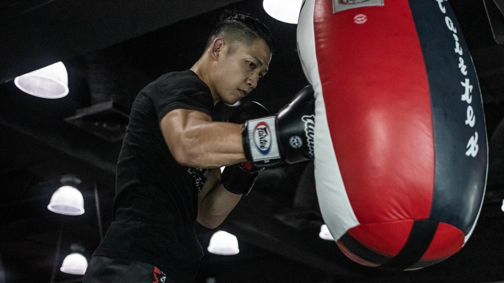 The Beginner’s Guide To Heavy Bag Training For MMA