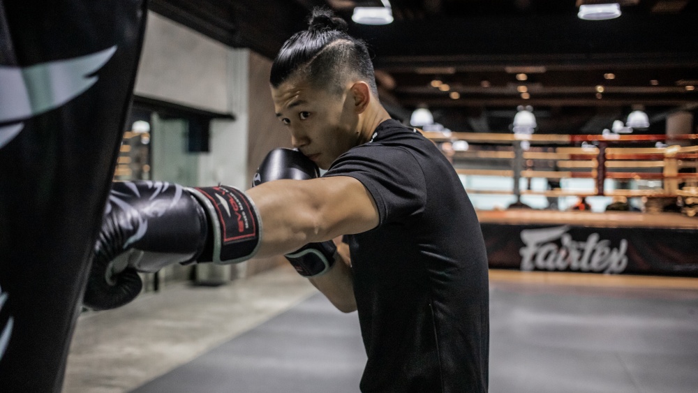 6 Timeless Heavy Bag Drills For Boxers Of All Levels