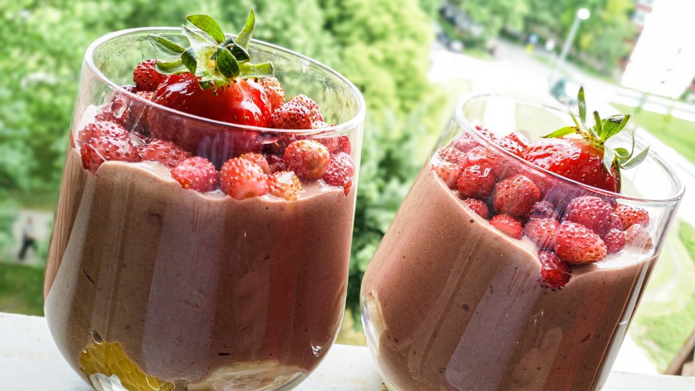 protein shake with strawberry
