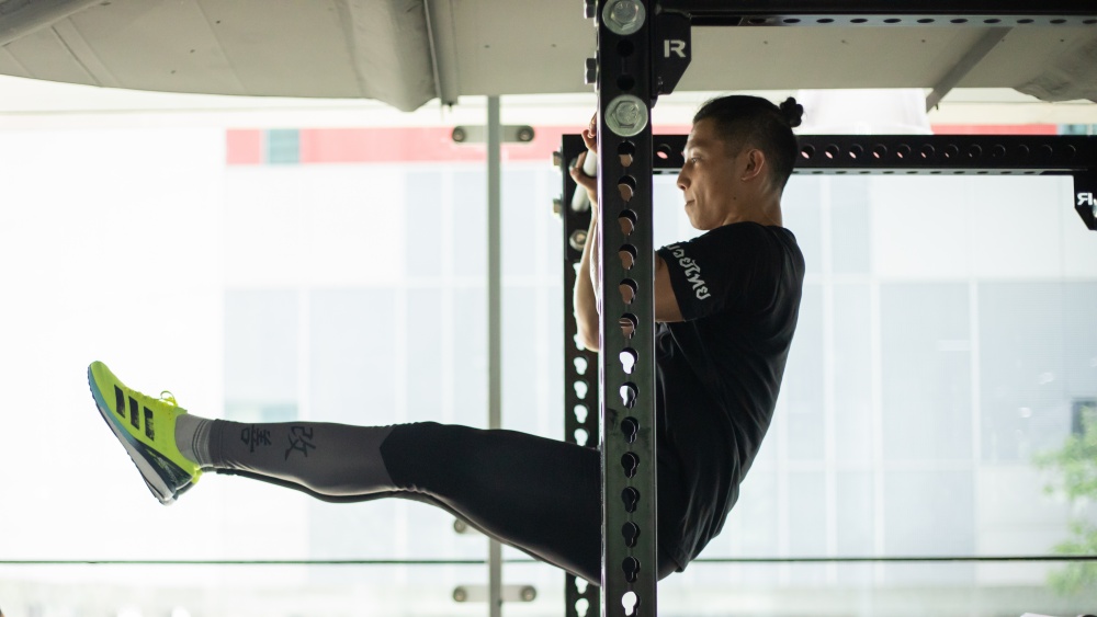 Should You Shadowbox With Weights? - Evolve University Blog