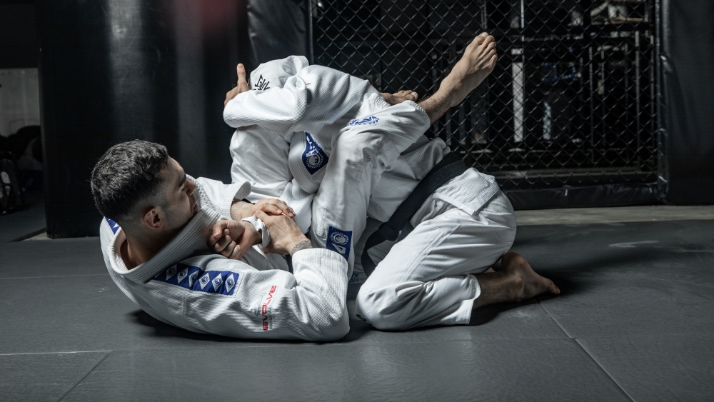 How to do the Kimura from closed guard  Brazilian Jiu jitsu, Judo and Luta  livre 