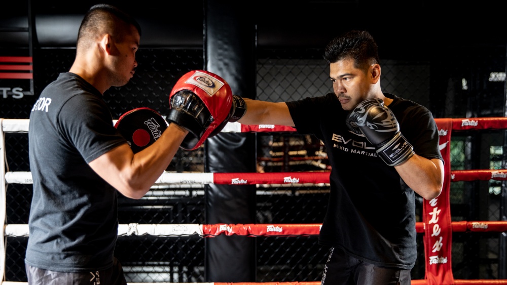 7 Essential Focus Mitt Drills For Boxing Evolve Daily