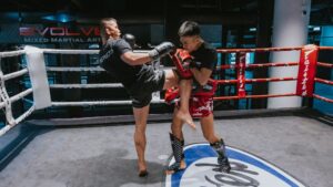nong o panpayak muay thai switch step knee