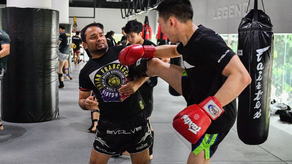 4 Essential Tips For The Muay Thai Clinch