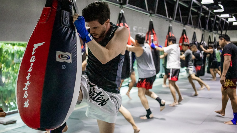 Muay thai sale heavy bag training