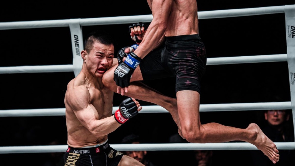 Understanding Inside And Outside Fighting In Muay Thai - Evolve University  Blog