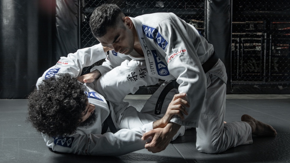 3 Escapes From The Side Control In BJJ