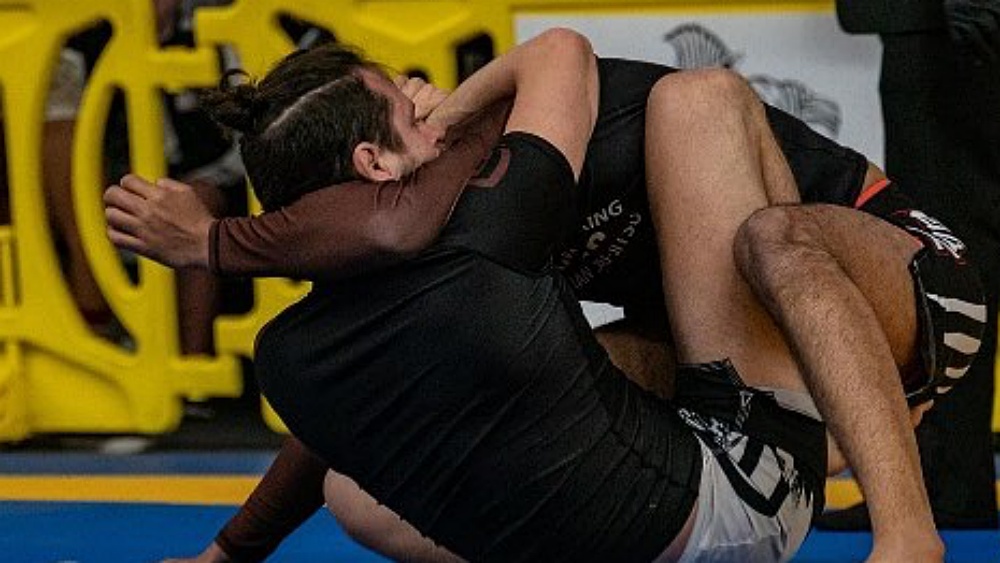 Mastering The Pinch Headlock And Shoulder Crunch In BJJ