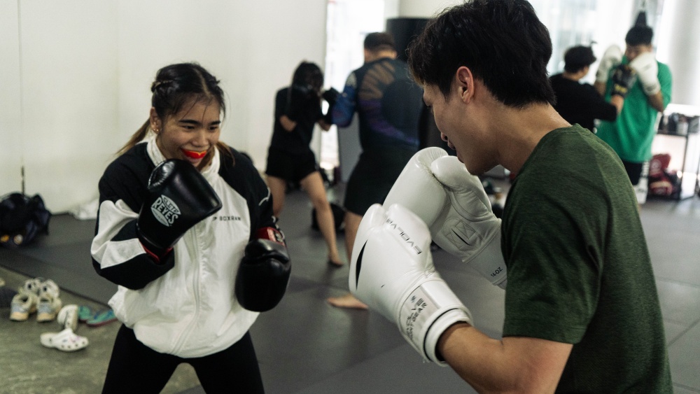 Sparring Down: The Pros And Cons Of Training With Less Experienced Boxers