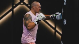 6 Easy Southpaw Combinations Every Beginner Should Know