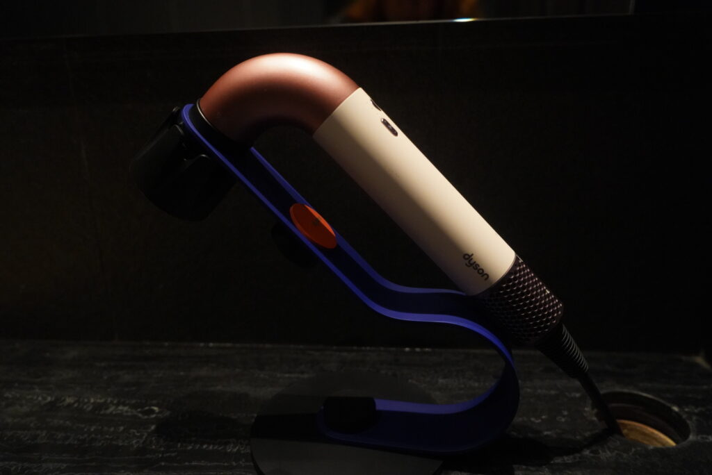 Evolve MMA (Star Vista) Locker Room