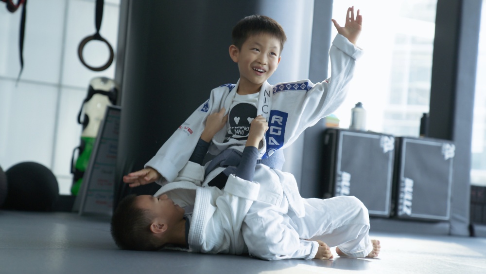 7 Proven Ways To Help Balance Kids Screen Time