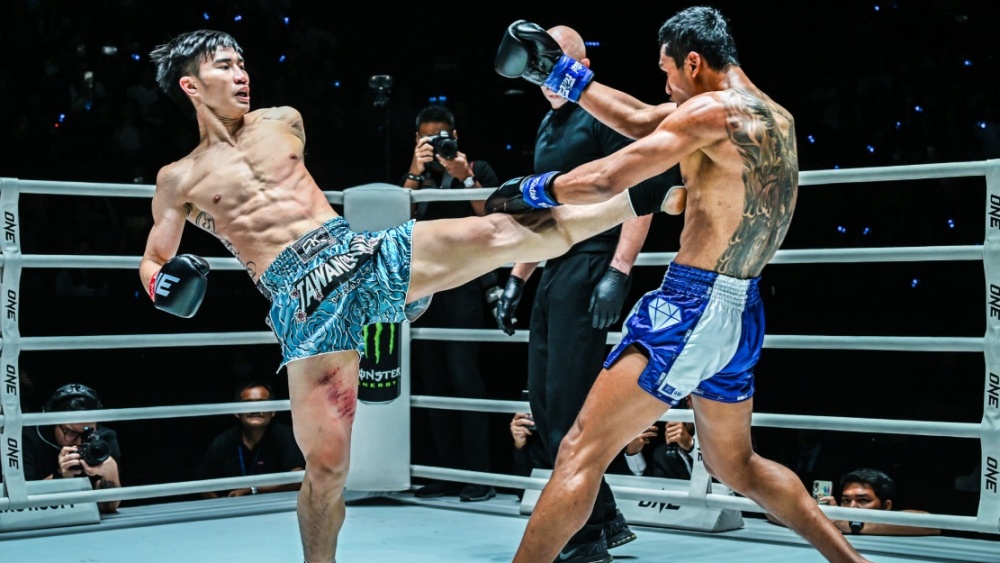 How To Use Teep Feints In Muay Thai To Create Openings