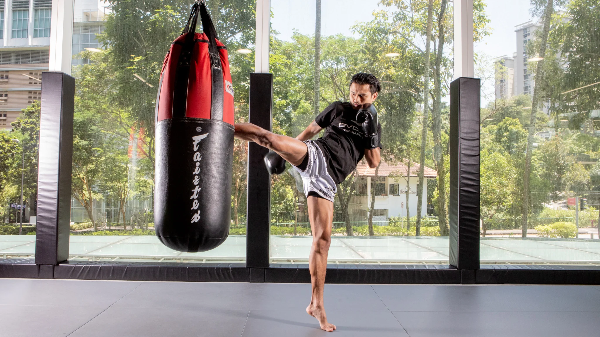 Muay Thai training at Evolve MMA