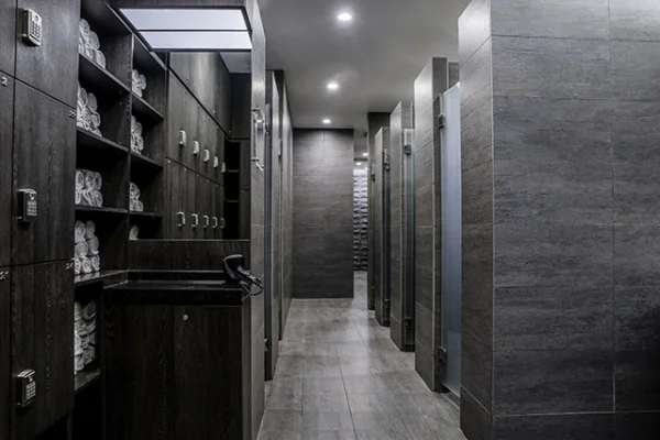 Evolve OC toilet lockers